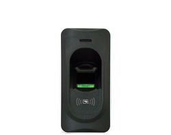 iAccess Z7 beléptető rendszer beépített ajtónyitó relével külső használatra.